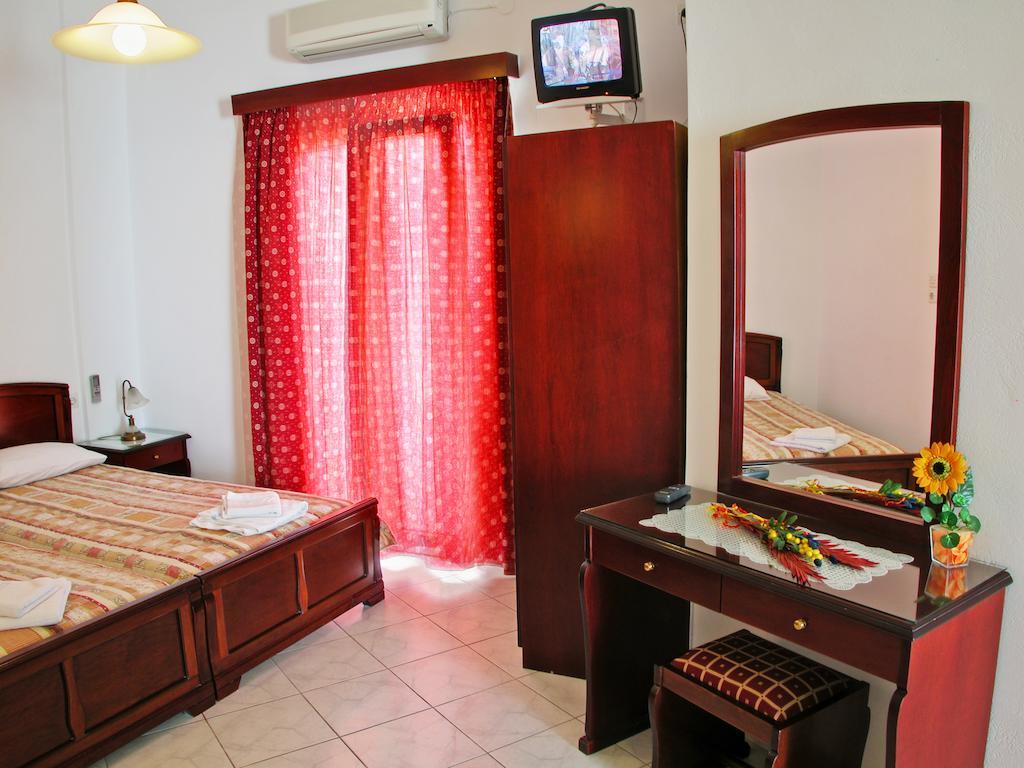 Mimoza Aparthotel Adamantas  Phòng bức ảnh